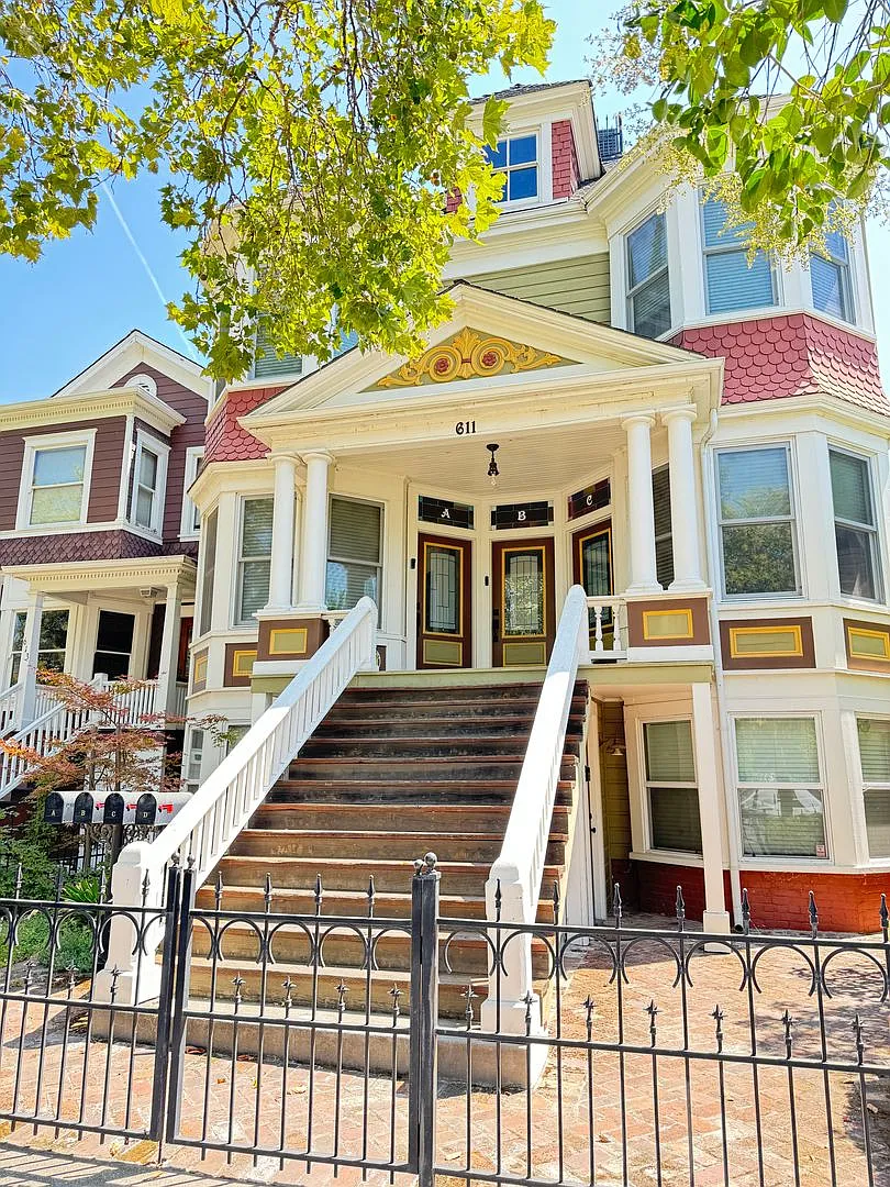 Building Photo - 611 D St #A-D