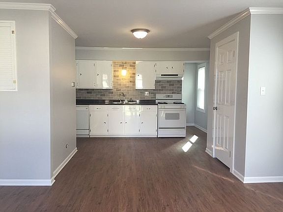 4th image of 2903 Burton Ave