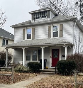 28 Portland St, Holyoke, MA, 01040