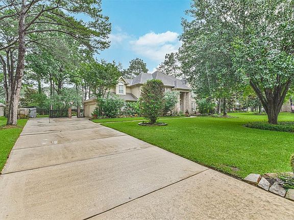 2nd image of 15818 Roseview Lane