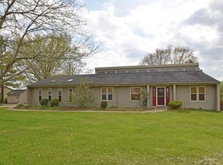 1453 Golf View Ct, Lawrenceburg, IN 47025
