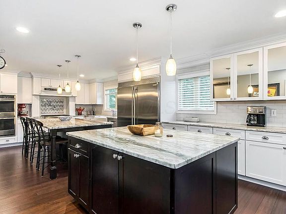 4th image of 8840 Davington Dr