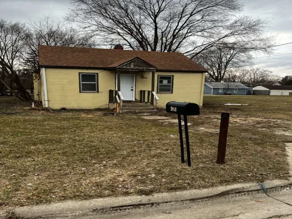 2813 Potter St, Rockford, IL 61109