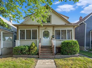 326 Ford Ave, Wyandotte, MI 48192