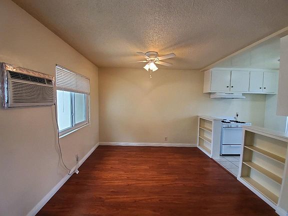4th image of 5540 Mammoth Ave #7