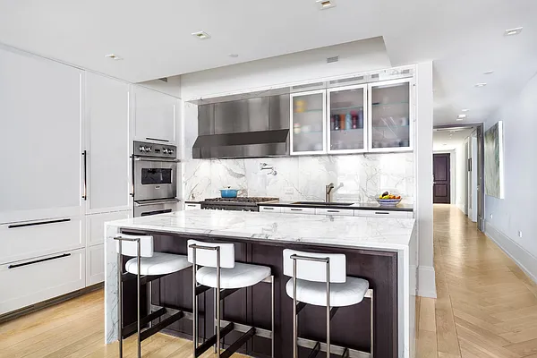 Sold by Compass | media 17