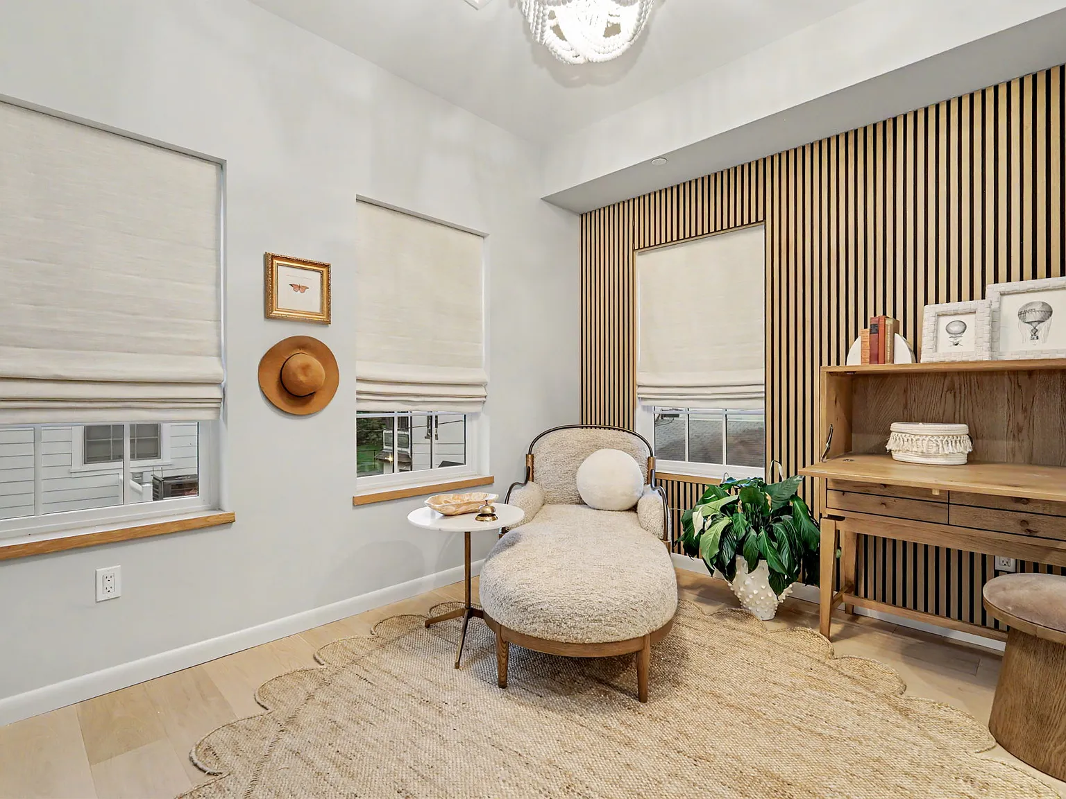 1 bed, 1.5 bath, 990 sqft, $9,000 — Photo 3