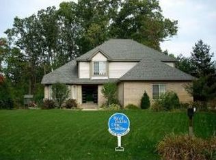 2321 Shore Line Dr, Brighton, MI