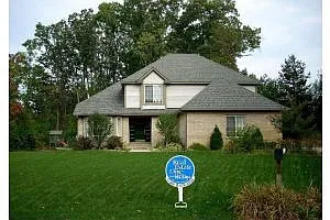 2321 Shore Line Dr photo 1