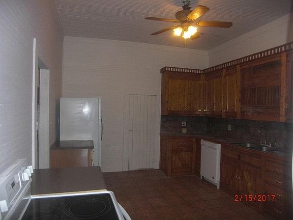 eating space in the kitchen