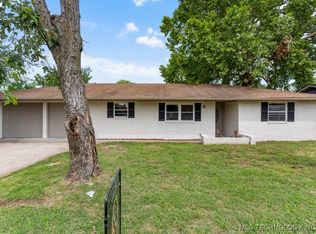 1706 S Madison Blvd, Bartlesville, OK 74006