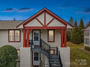 1206 Deermouse Way, Hendersonville, NC 28792