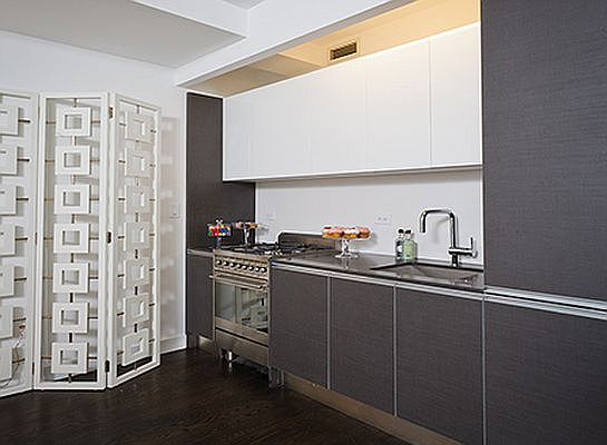 3rd image of 666 W End Ave APT 15T