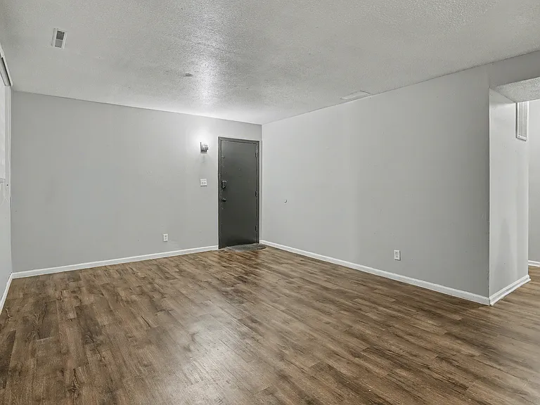600 S Missouri Ave #2 — Photo 4
