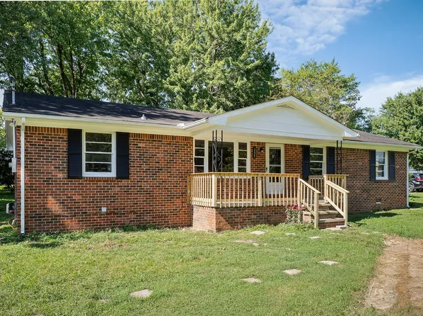 235 Meadow Brook Dr, Smithville, TN 37166