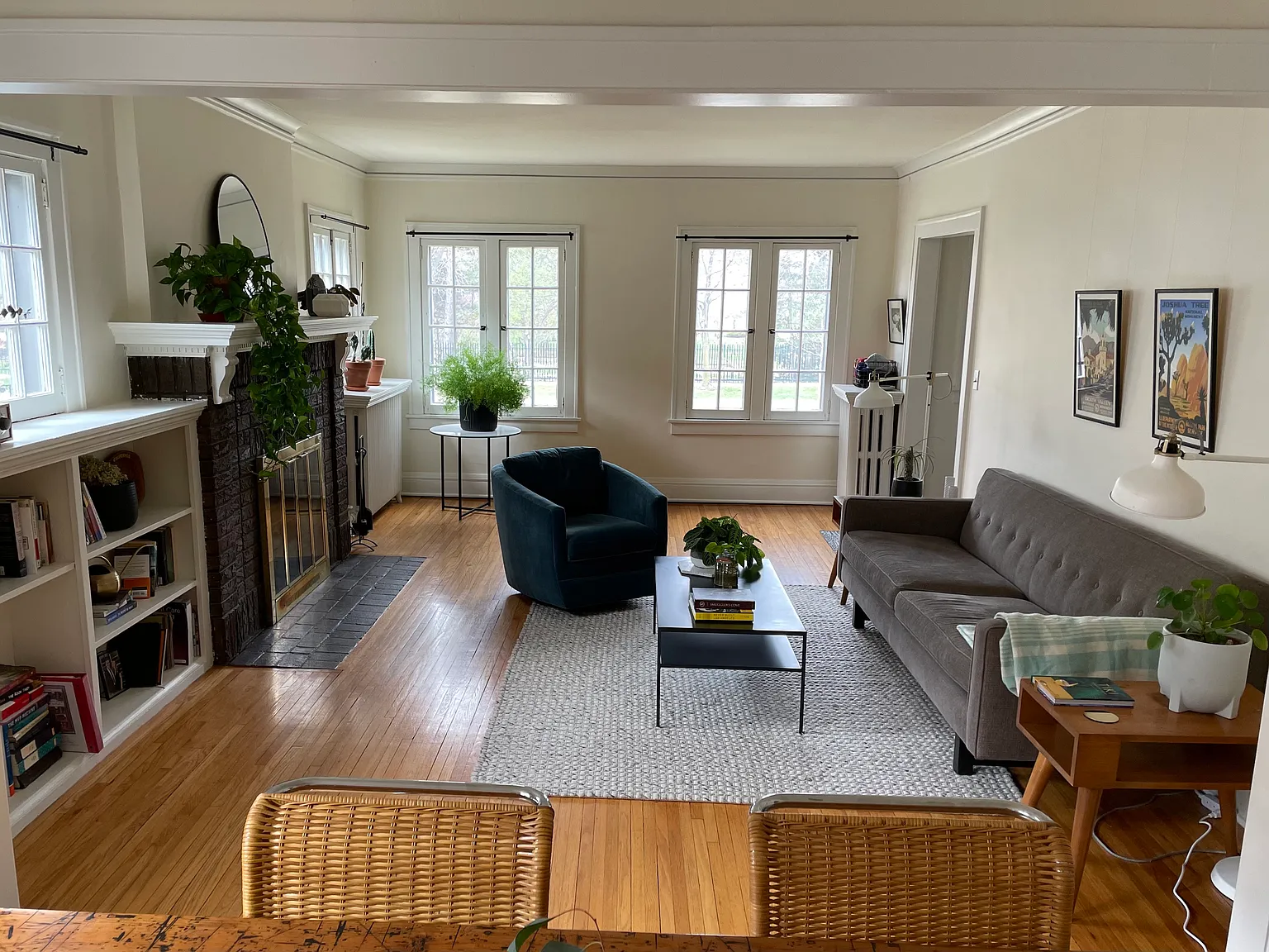 2 bed, 1200 sqft, $2,400 — Photo 3