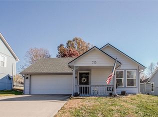 215 Summer Pl, Warrensburg, MO 64093