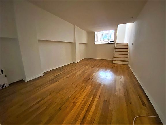5th image of 319 E 53rd St APT 3E