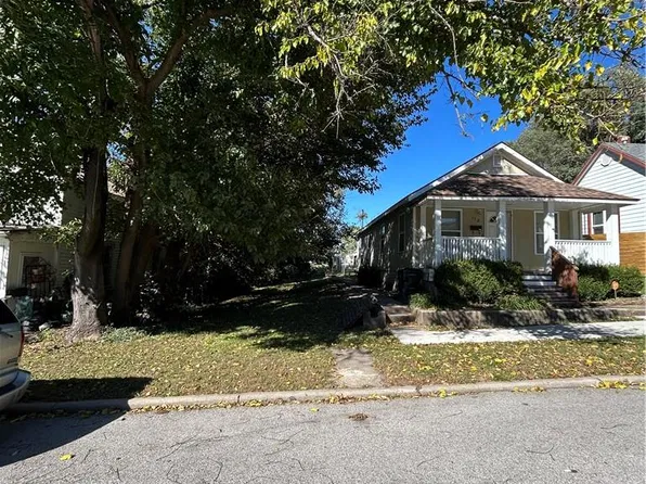 114 Osage St, Leavenworth, KS 66048