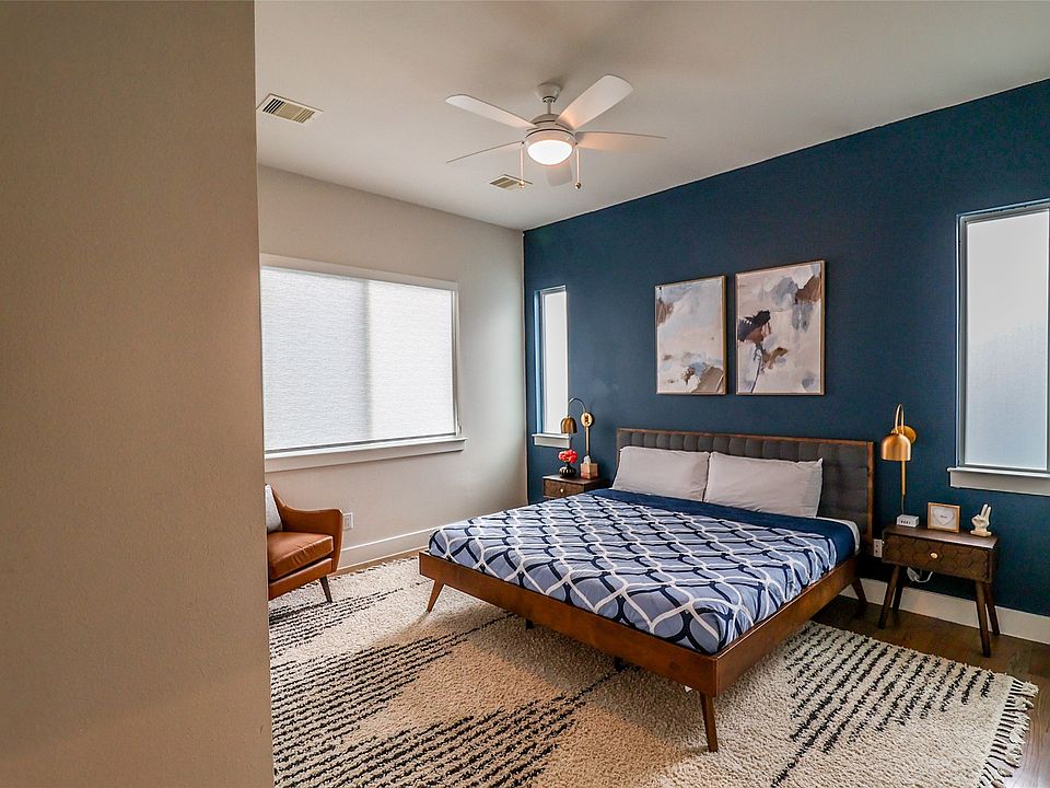 1st image of 2306 Wipprecht St #2306