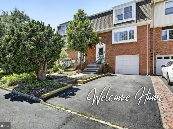 30 Catbird Ct, Lawrence Township, NJ 08648