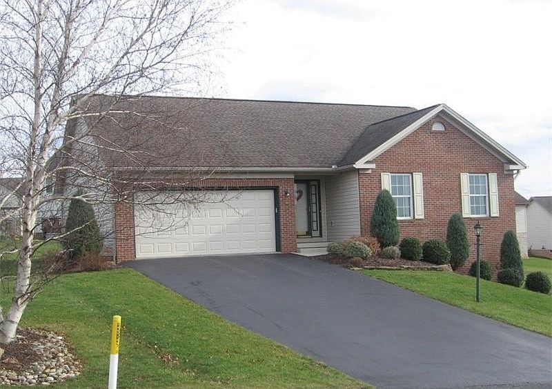 1st image of 107 Ashton Dr