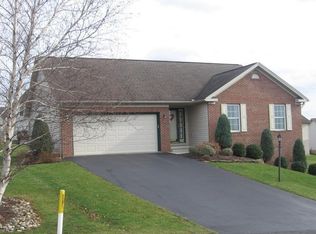107 Ashton Dr, Greensburg, PA 15666