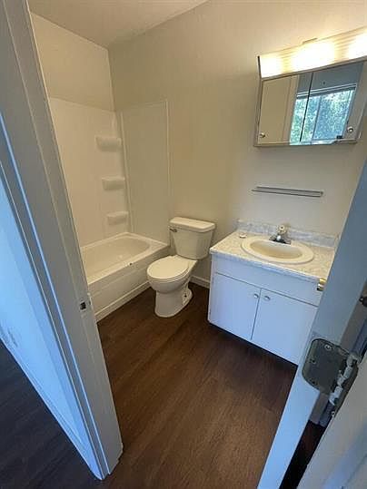 1st image of 1485 Meadowview Dr #11306236