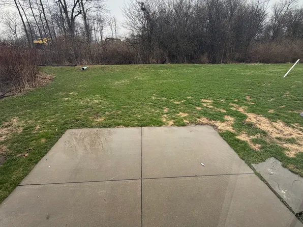 9735 Main St #10R, Clarence, NY 14031