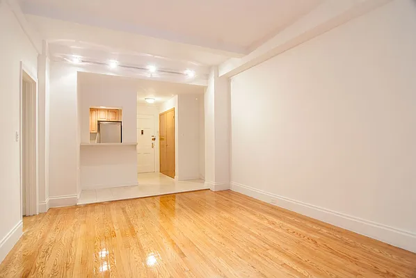 Rented by WAM Partners - William Moses Co. | media 2