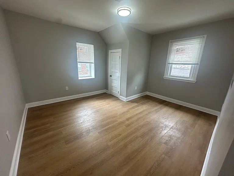 806 N 64th St — Photo 31
