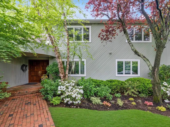 1314 Everit Place, Hewlett Harbor, NY 11557