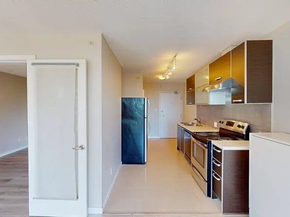 9981 Whalley Blvd #7XX, Surrey, BC V3T 0G6