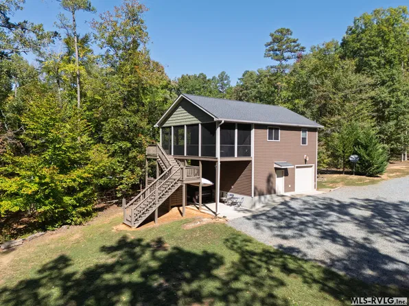 179 Sunset Blvd, Clarksville, VA 23927
