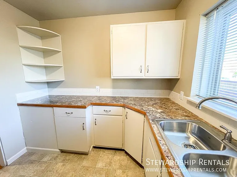 350 E 18th Ave #4 — Photo 8