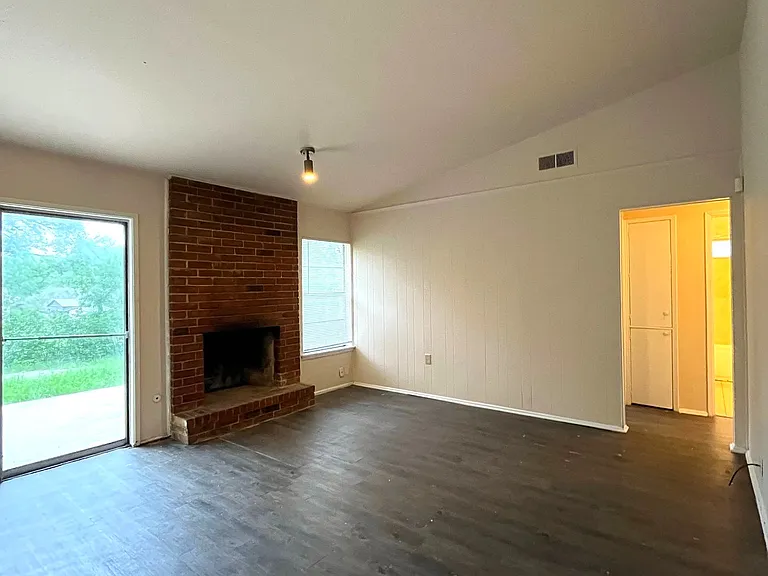 7607 Sage Oak Dr — Photo 2