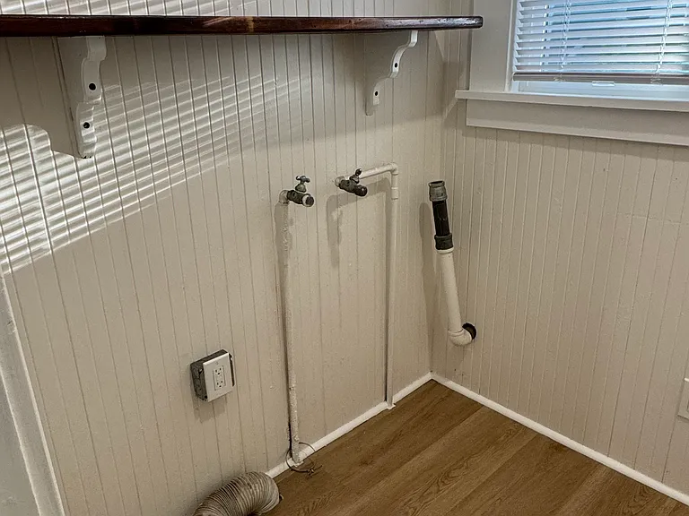338 Garretson Ave — Photo 7