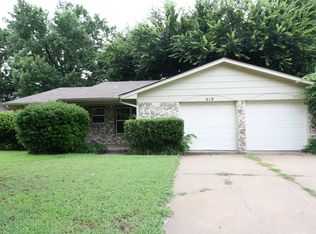 618 E 27th St, Edmond, OK 73013
