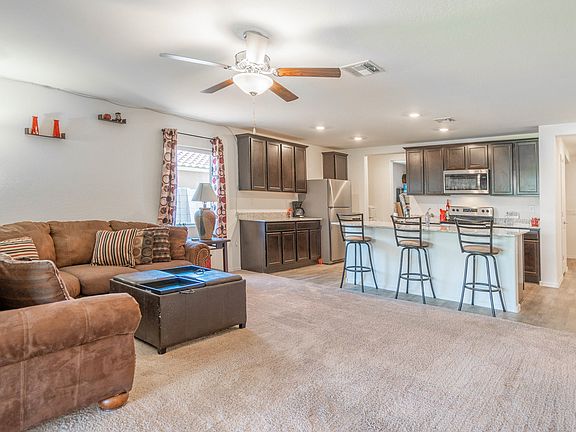 3rd image of 1549 E CABALLERO Drive