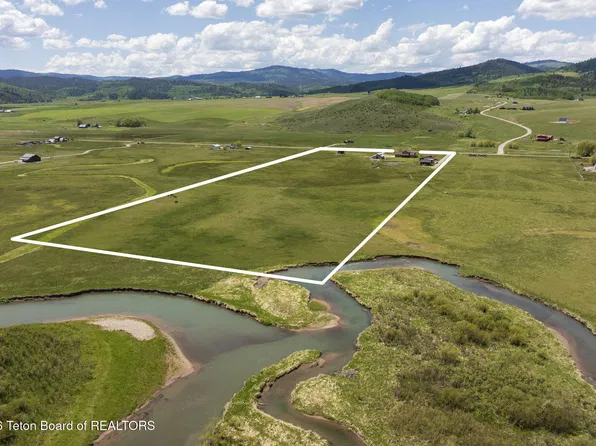 5352 County Road 114, Etna, WY 83118