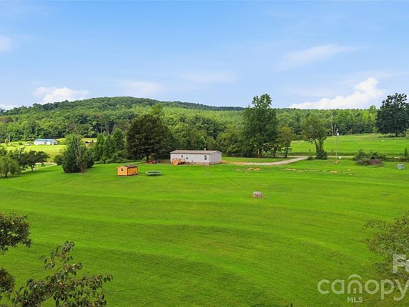 4th image of 3906 Hollis Rd