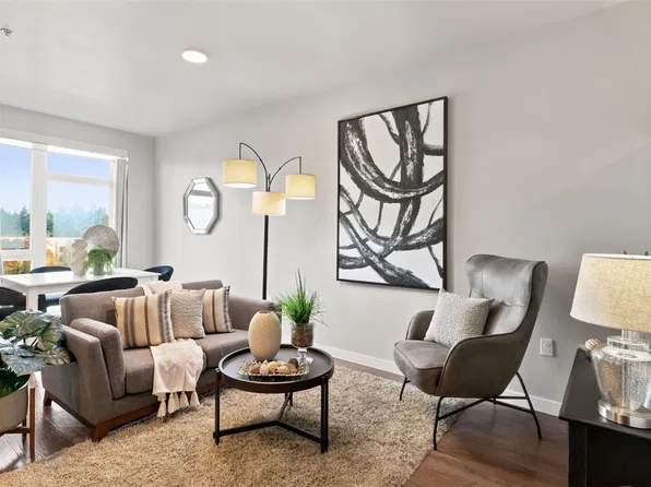 1085 103rd Avenue NE #325, Bellevue, WA 98004