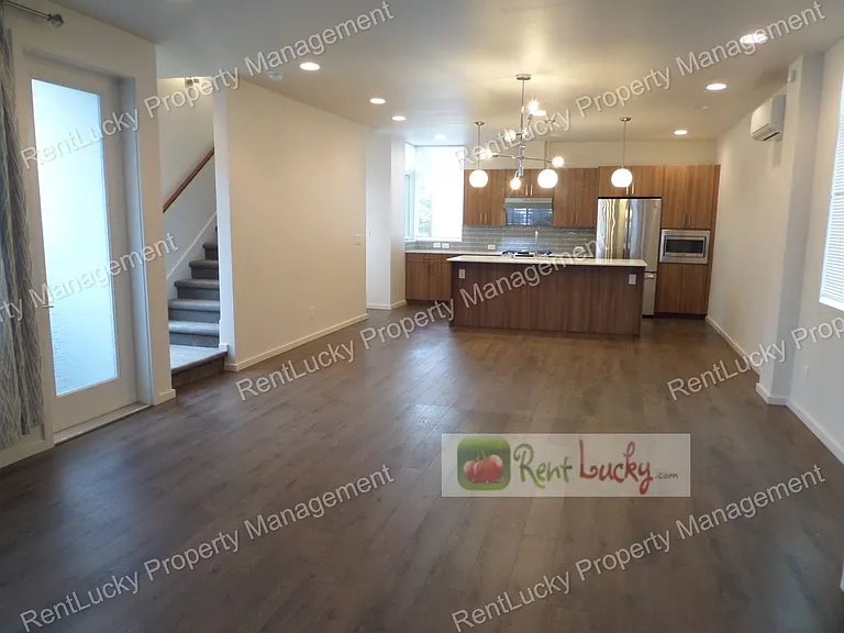 4304 Evanston Ave N — Photo 15