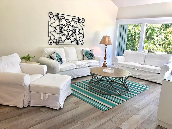 5th image of 9972 Sawgrass Dr E