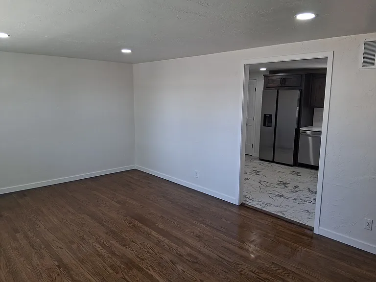 1504 Zuni Rd — Photo 8