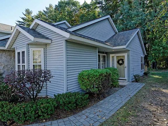 2nd image of 587 Highwood Cir