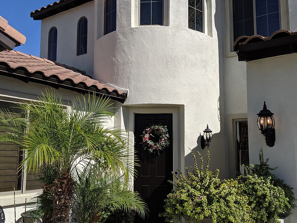 2nd image of 437 W Desert Broom Dr