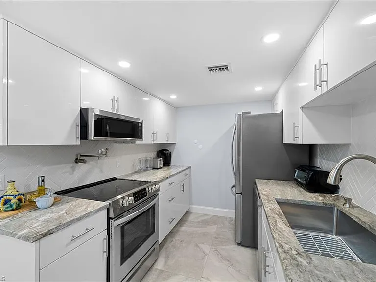 1605 Chesapeake Ave #2 — Photo 12