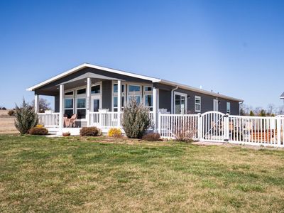 1558 N 450th Rd, Baldwin City, KS, 66006