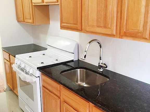 4th image of 14943 35th Ave APT 3F